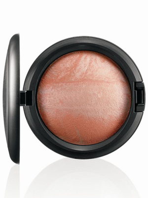 embedded_Mac-tropical-taboo-mineralize-skinfinish-adored