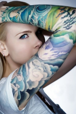 embedded_colored_tattoo_for_girls