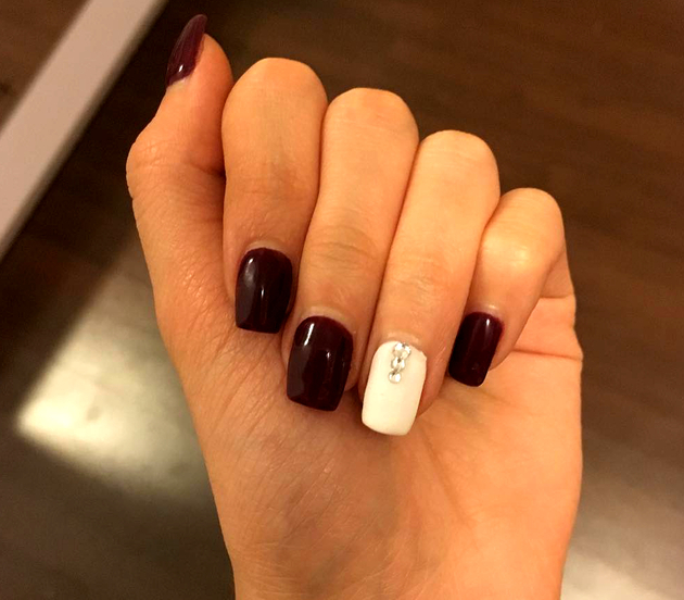 embedded_plum_nail_color_trends