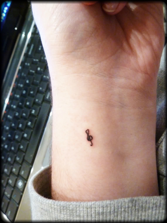 very-small-or-tiny-tattoos-for-women-12