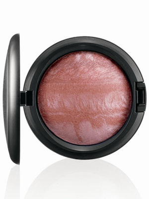 embedded_mac-tropical-taboo-mineralize-skinfinish-lust