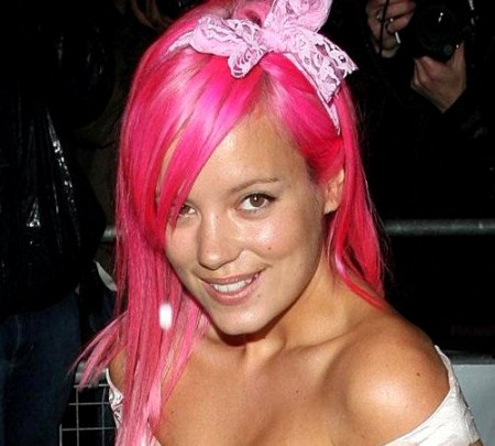 embedded_lily_allen_with_pink_hair_color