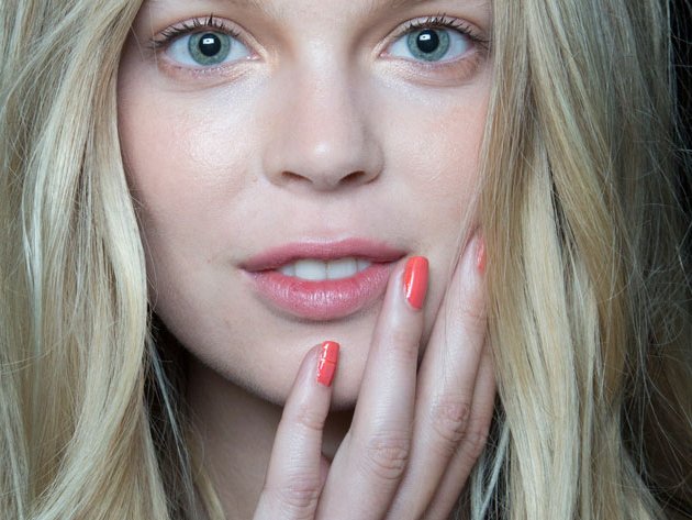 embedded_Nicole_Miller_spring_2015_nail_trends