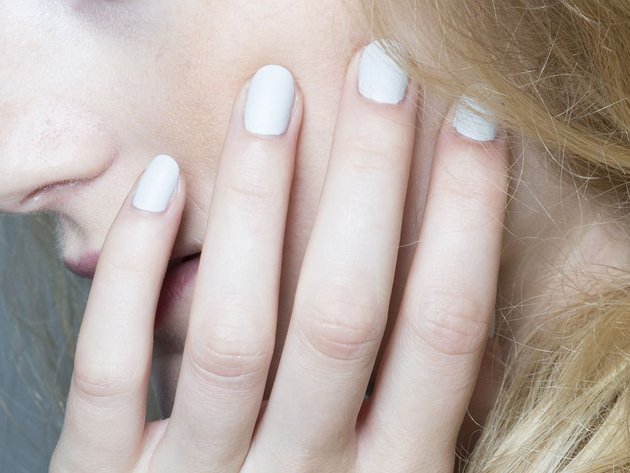 embedded_Tess_Giberson_spring_2015_nail_trends
