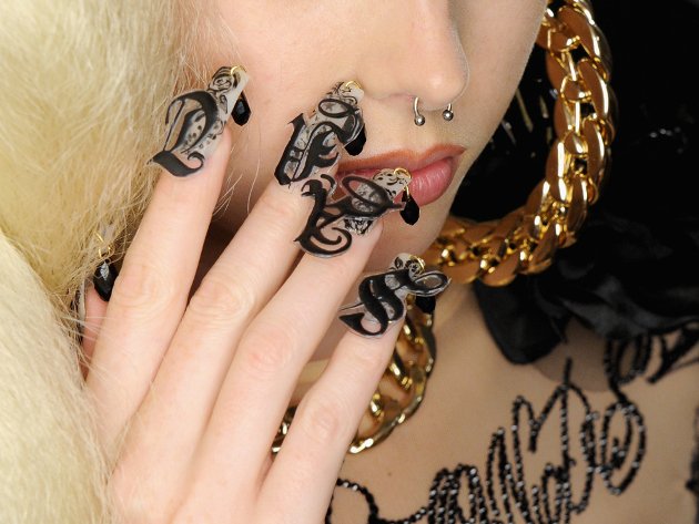 embedded_the_blonds_spring_2015_nail_trends