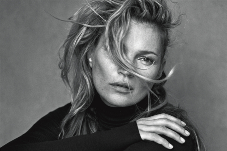 kate-moss-appears-un-retouched-for-vogue-italia-by-peter-lidbergh-1
