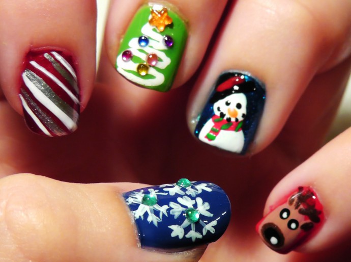 Trendy-Nice-Christmas-Nails-Ideas-2014