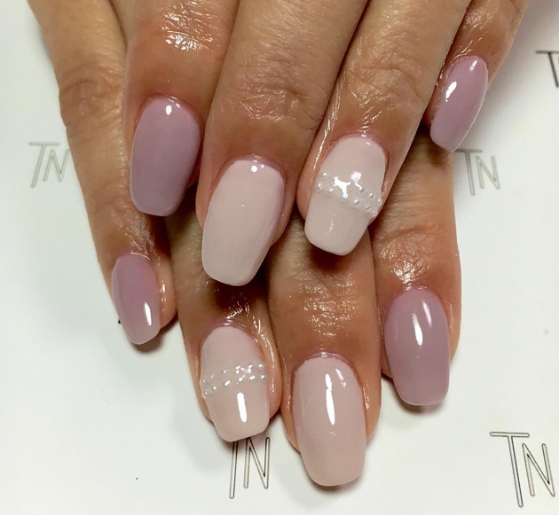 embedded_sheer_nude_nail_polish_colors